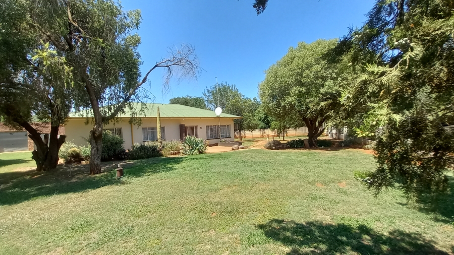 3 Bedroom Property for Sale in Hartswater Northern Cape